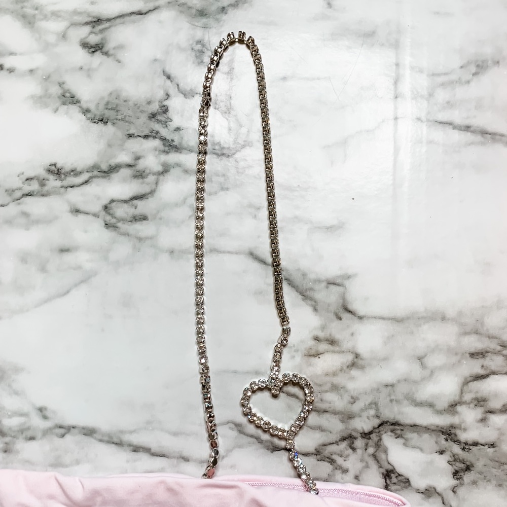 Meshki Heart Chain Strap Crop Top 💘 - Picture 4 of 15